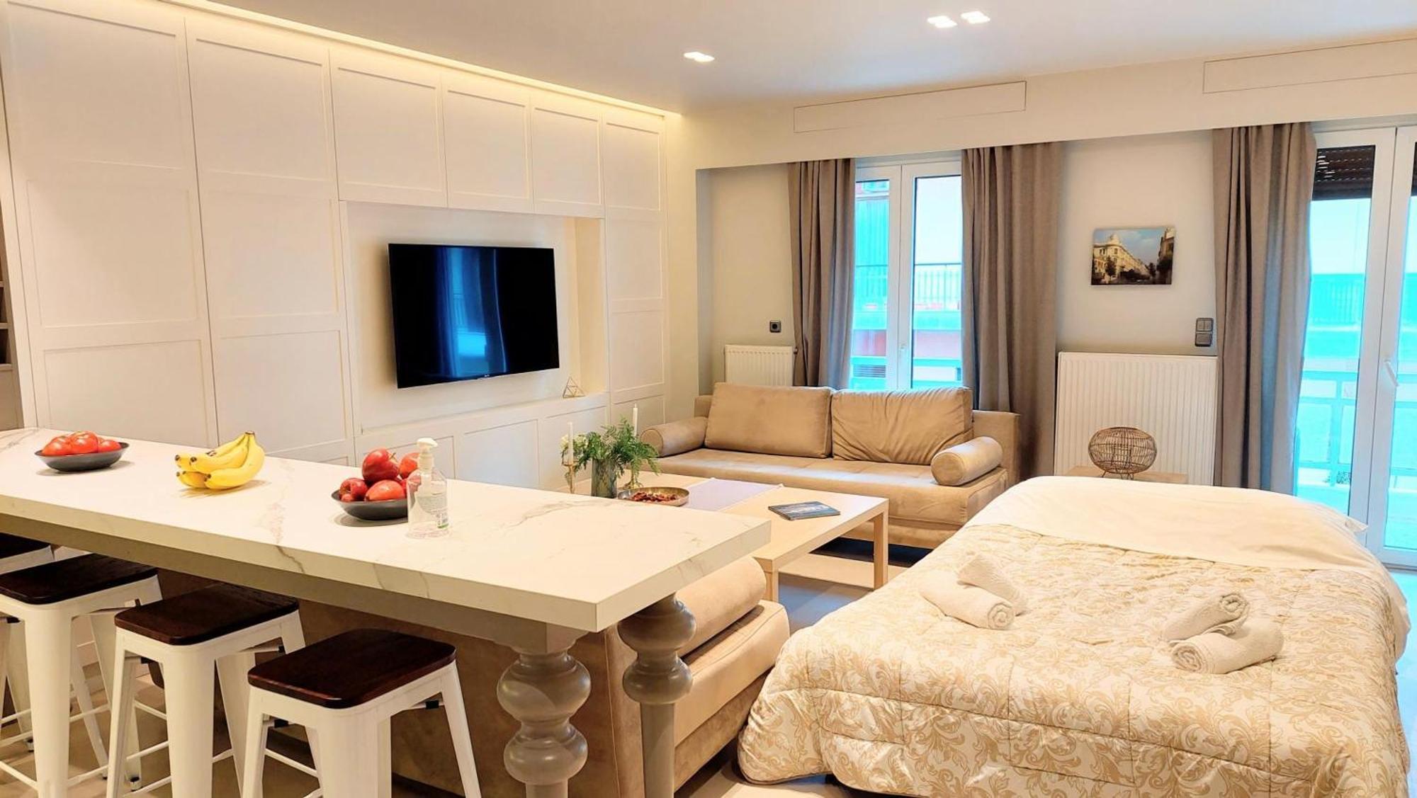 Luxurious Apartment In Acropolis Атина Екстериор снимка