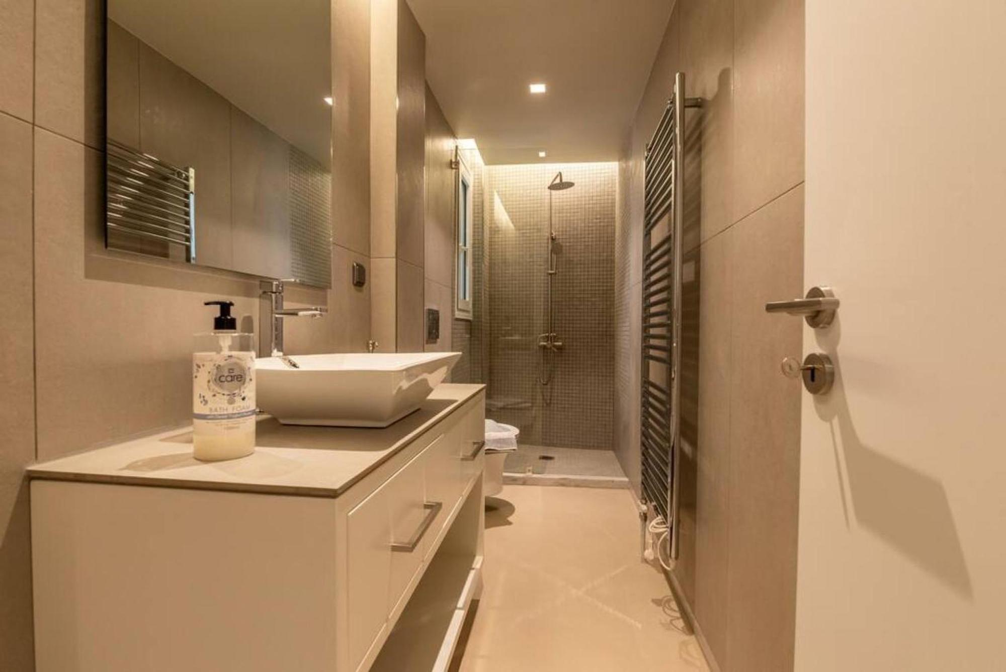 Luxurious Apartment In Acropolis Атина Екстериор снимка