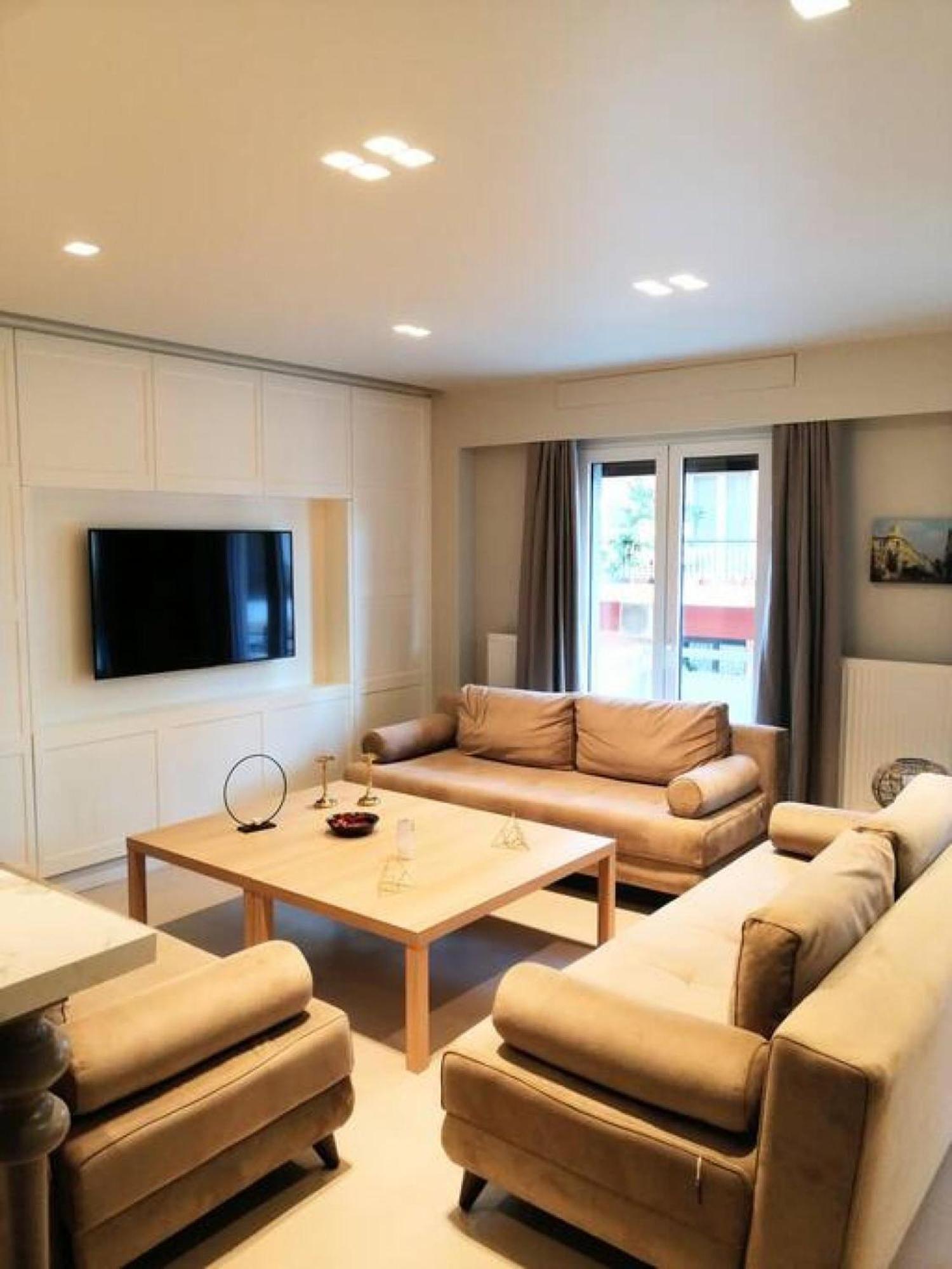 Luxurious Apartment In Acropolis Атина Екстериор снимка