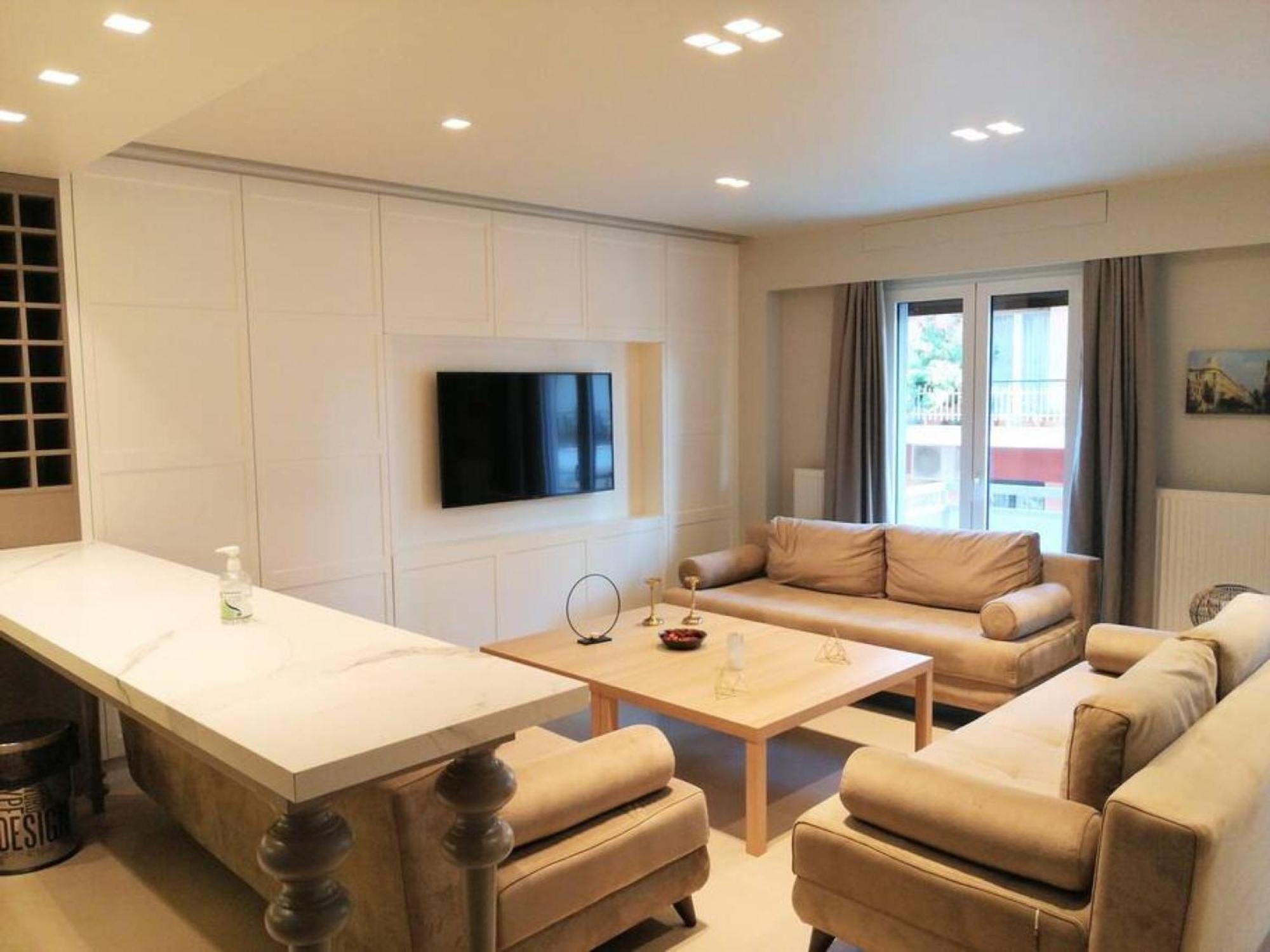 Luxurious Apartment In Acropolis Атина Екстериор снимка